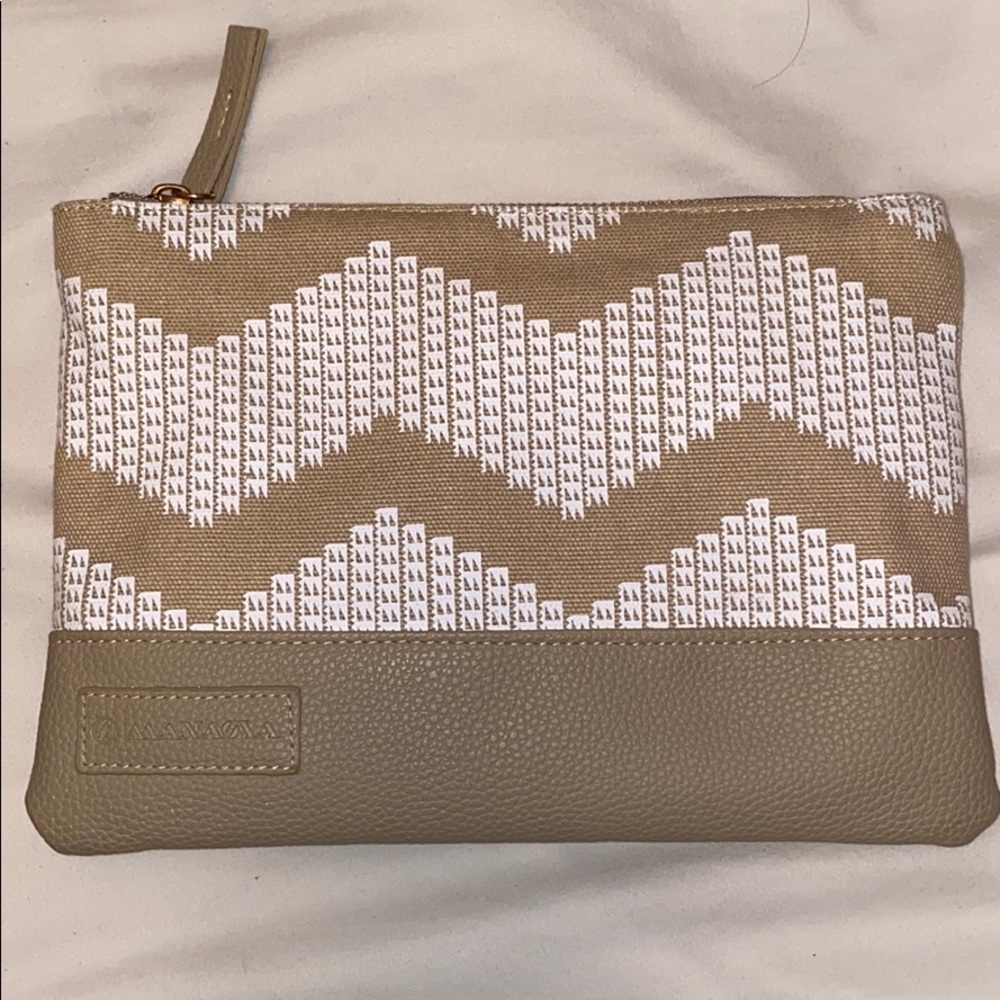 Manaola clutch